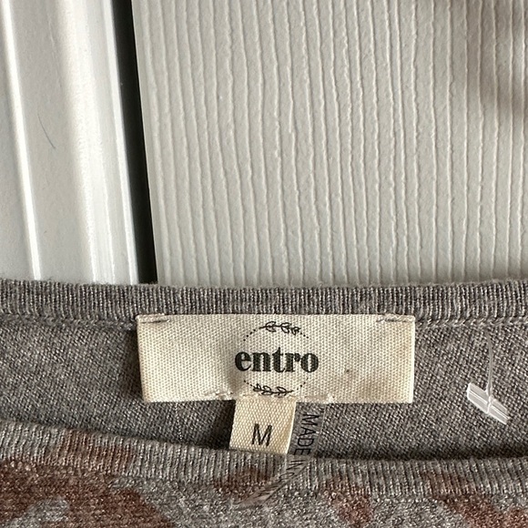 Entro Gray and Brown Leopard Print Long Sleeve Top - Picture 2 of 5